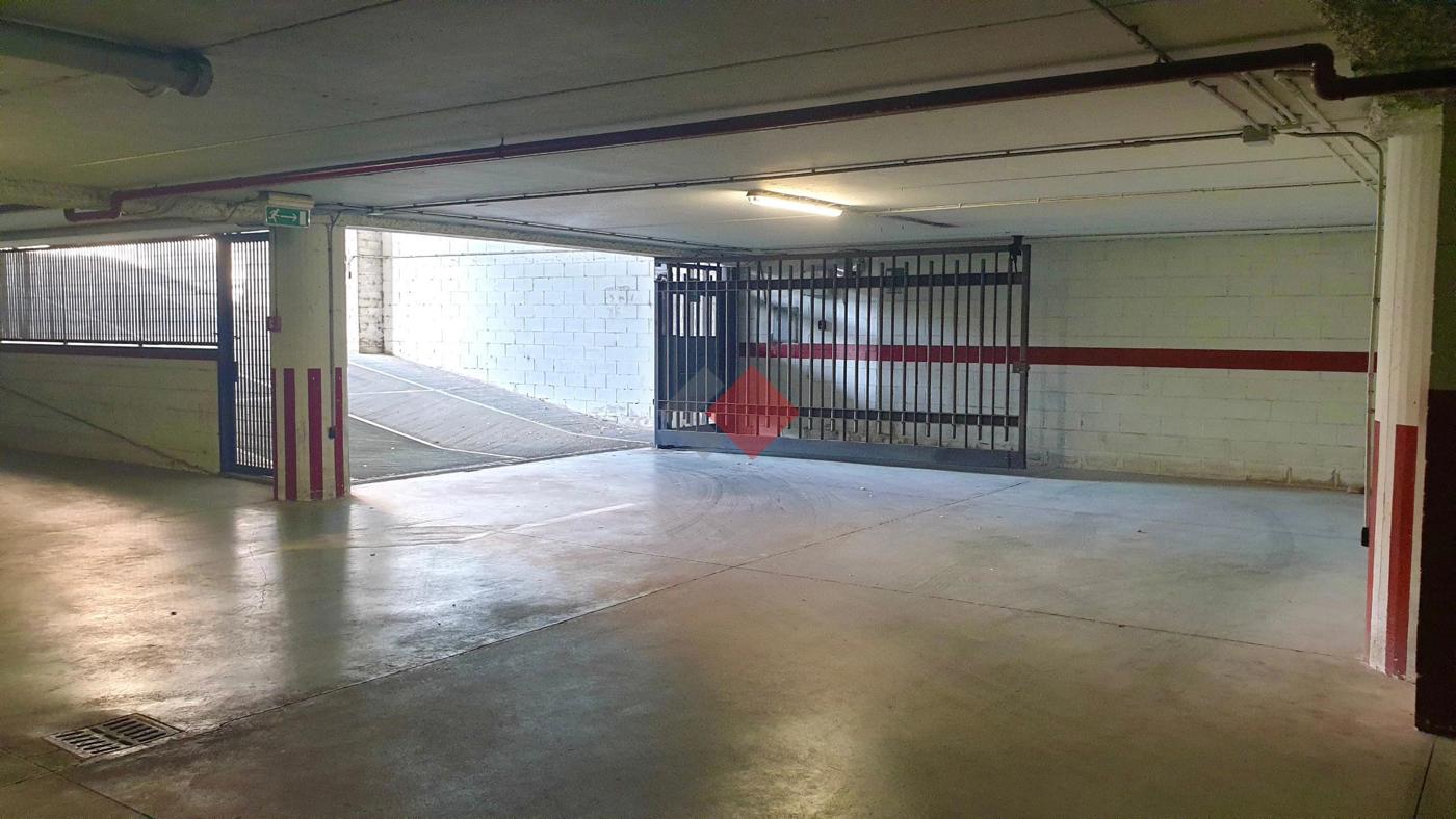 Box/Garage 16mq in vendita a Roma