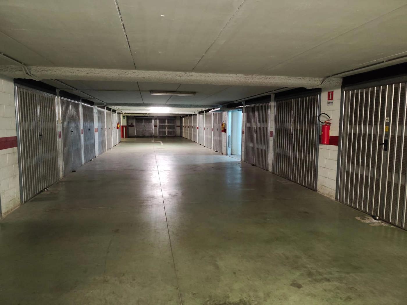 Box/Garage 16mq in vendita a Roma