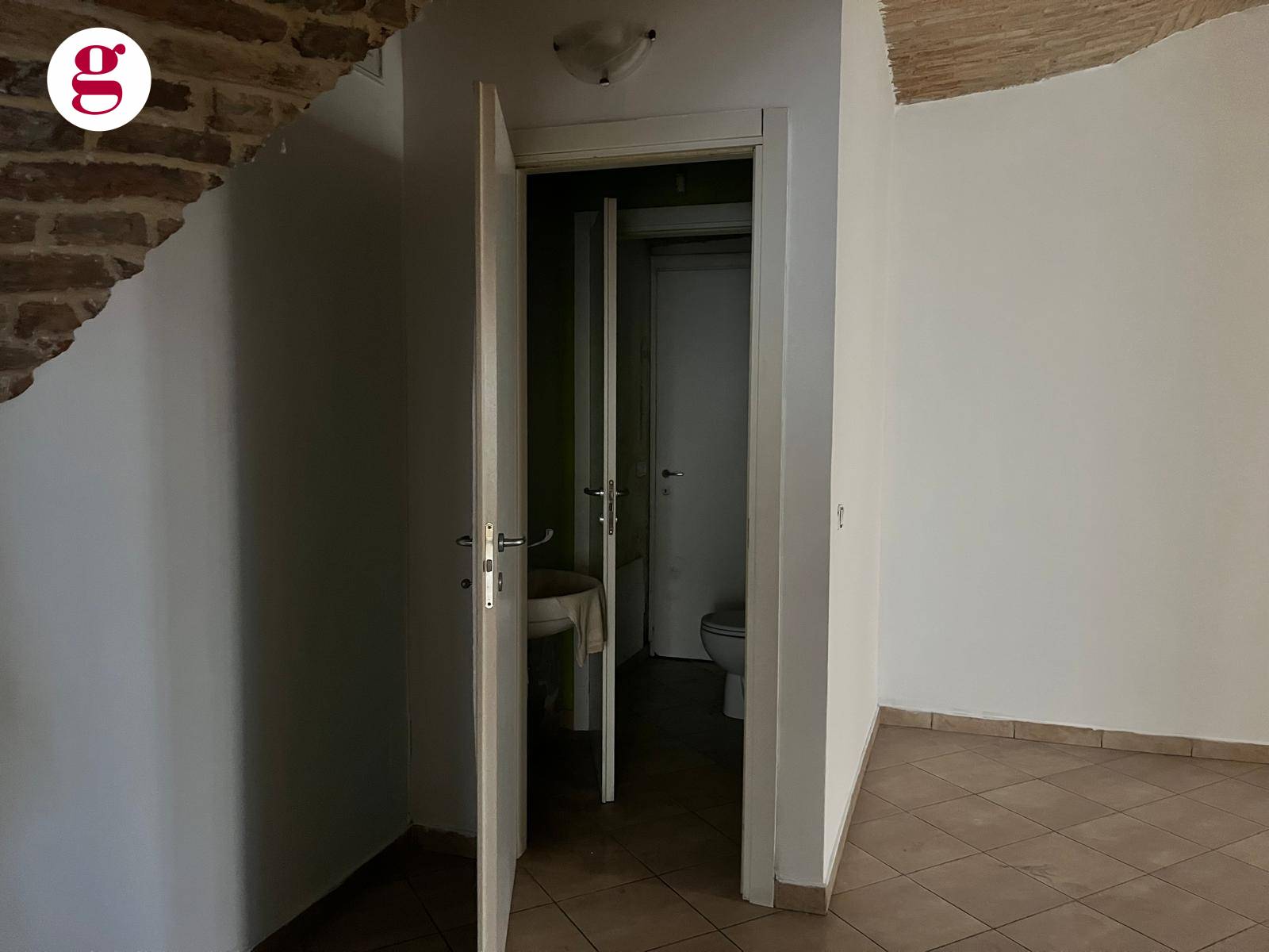 Locale commerciale in affitto a Vasto, Vasto Paese