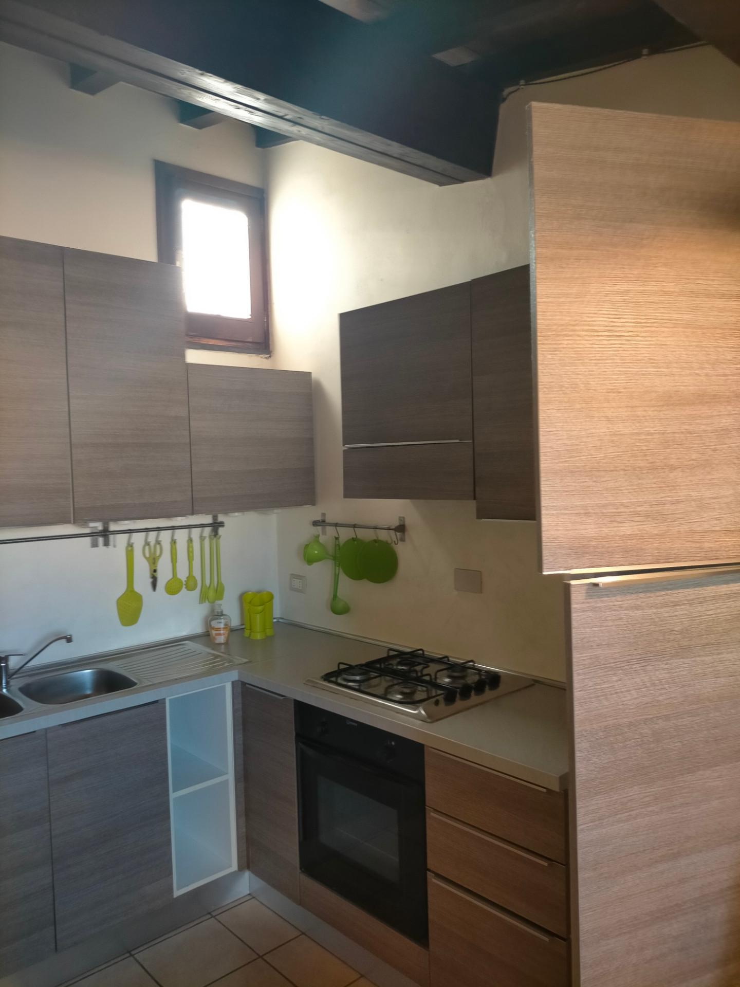 Trilocale arredato in affitto, Pisa borgo stretto
