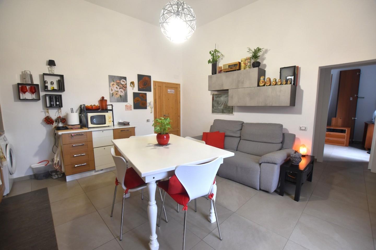 Trilocale con terrazzo a Castelfiorentino