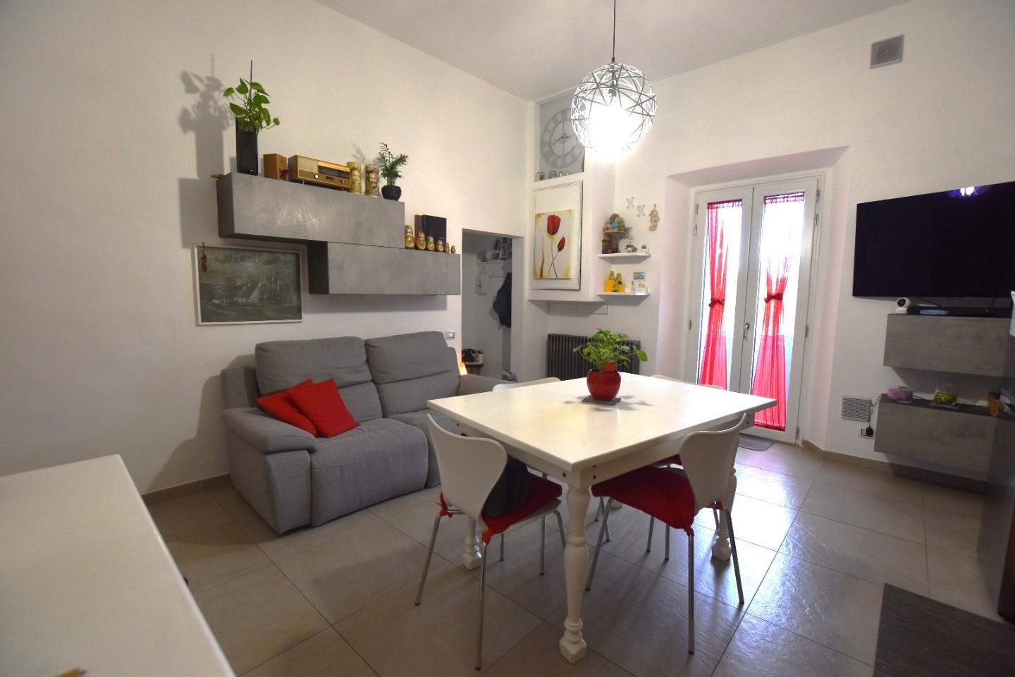 Trilocale con terrazzo a Castelfiorentino