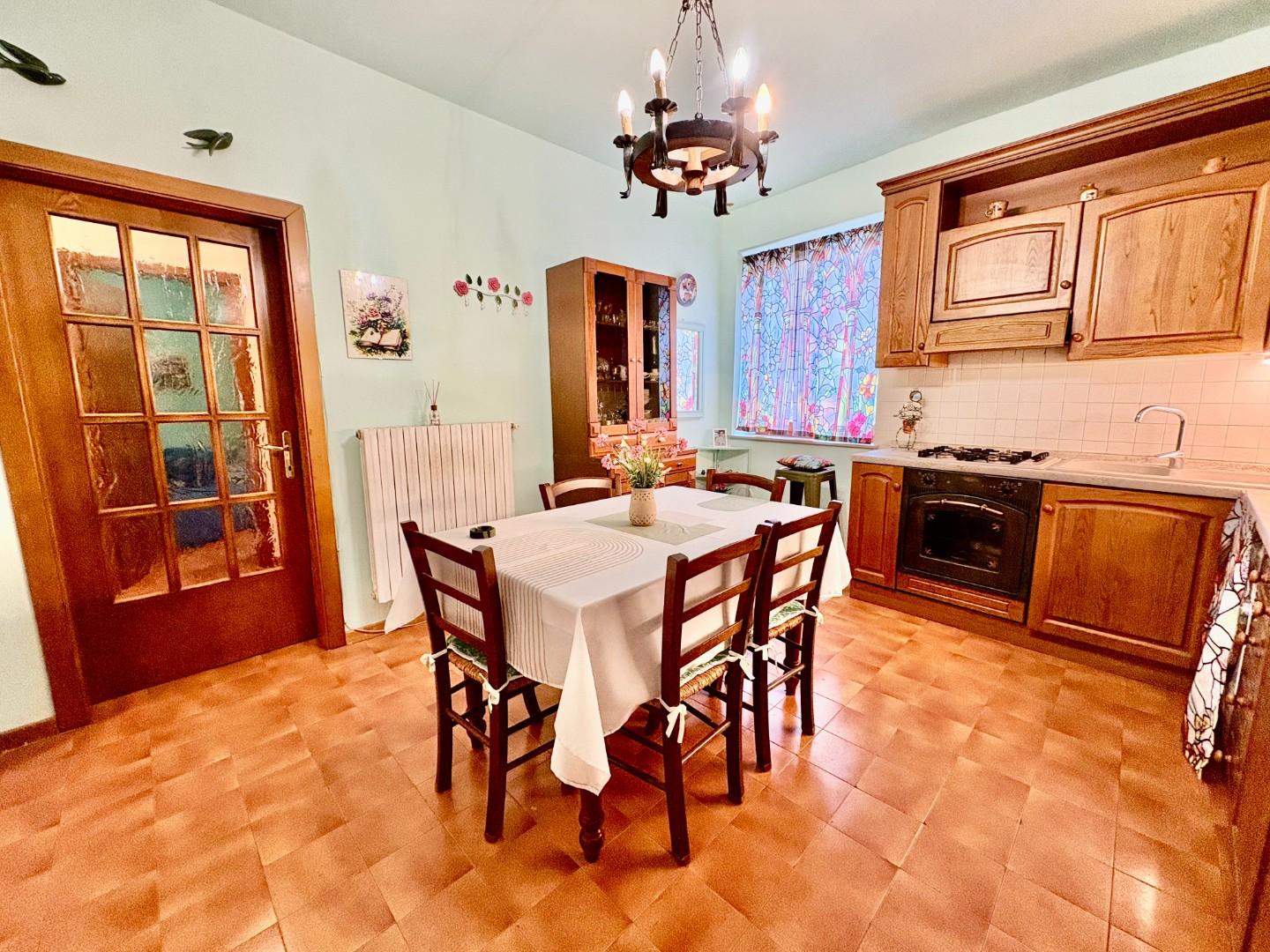 Quadrilocale in vendita, Montaione mura