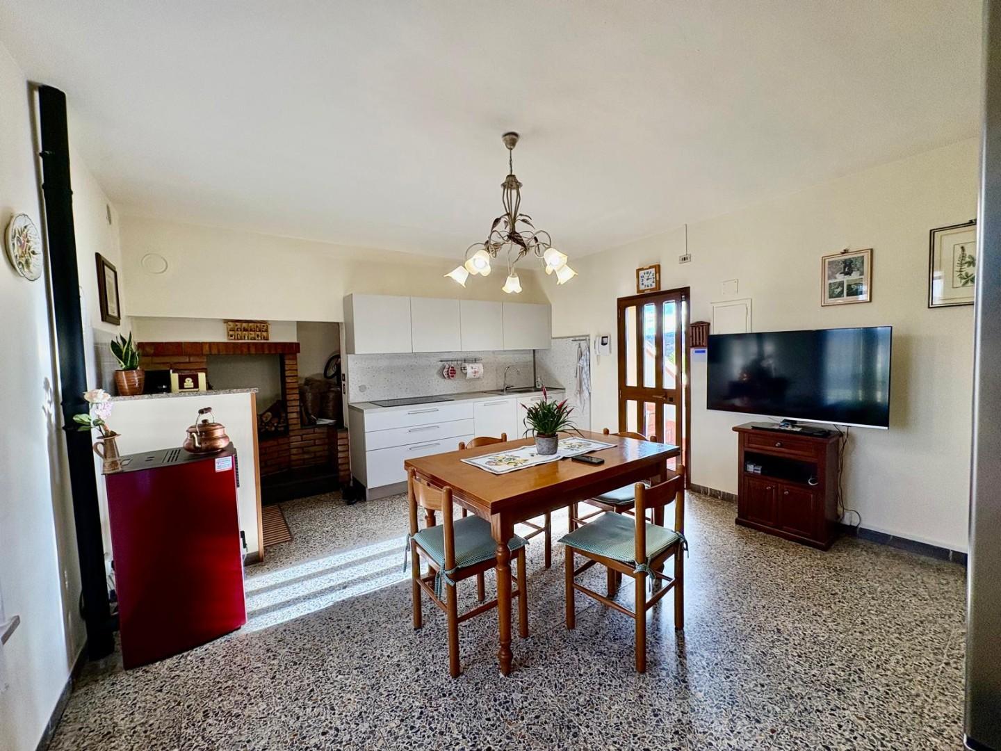 Casa indipendente con giardino a Castelfiorentino