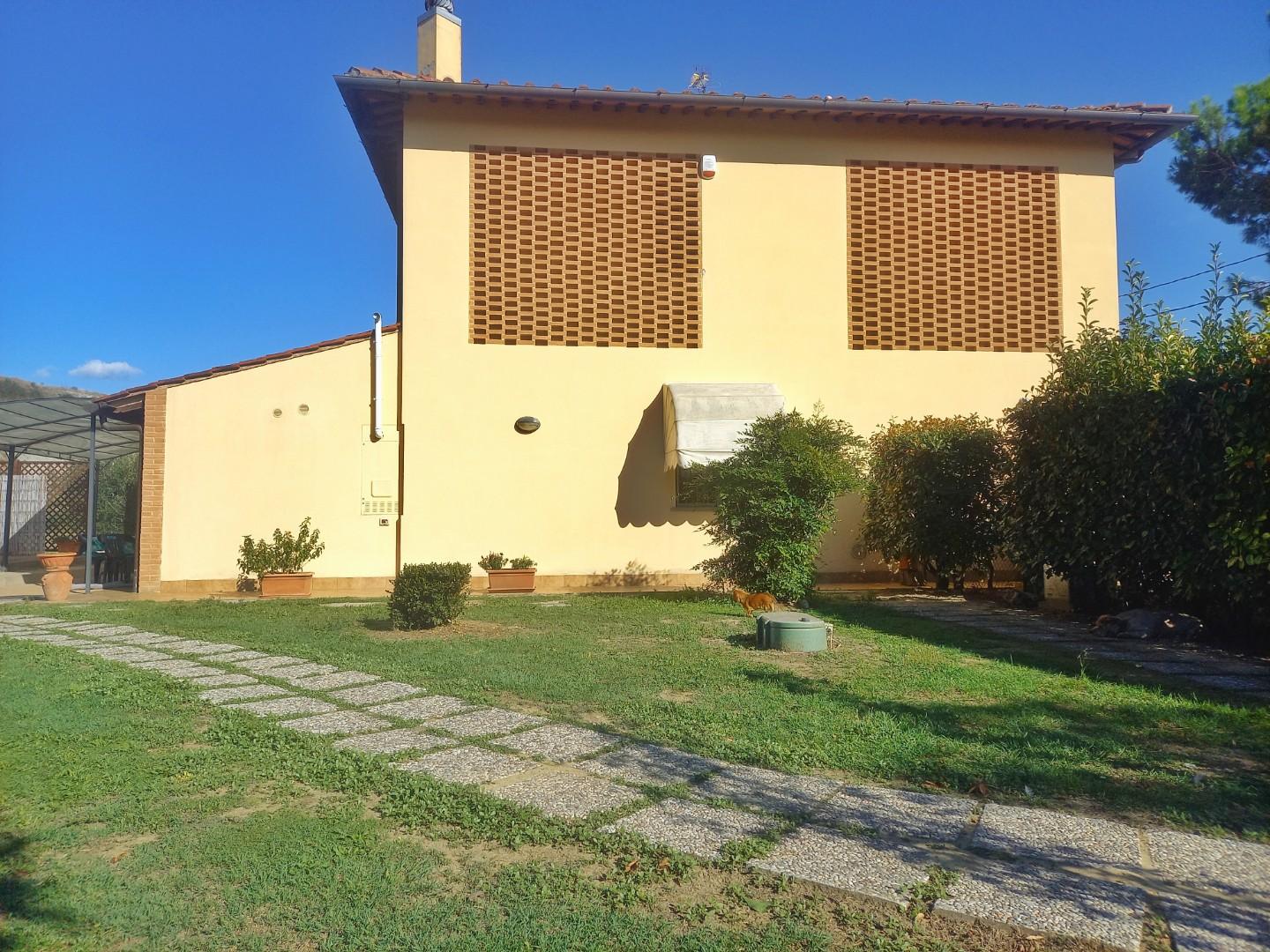 Rustico con giardino a Castelfiorentino