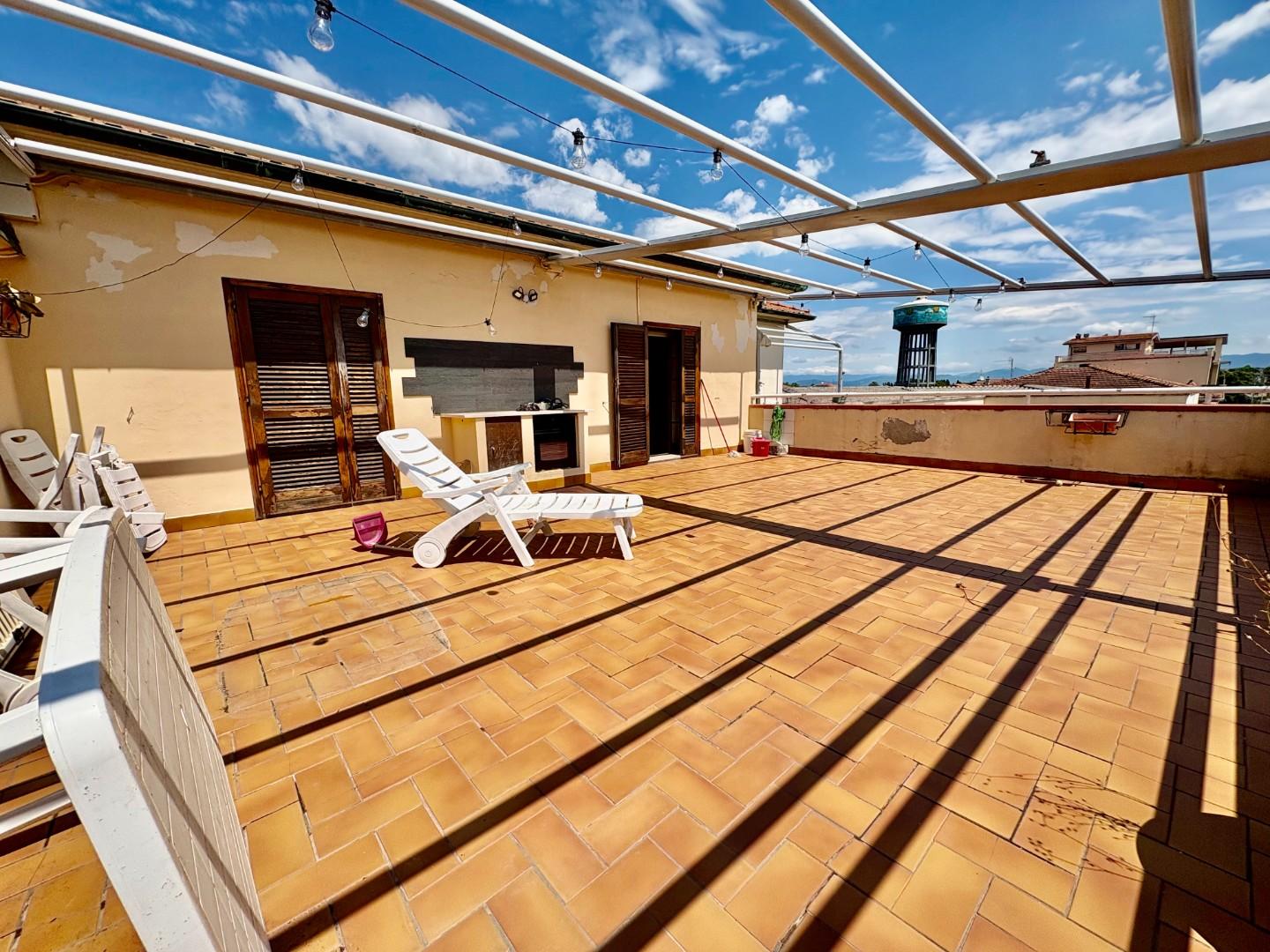 Trilocale con terrazzi a Santa Croce sull'Arno