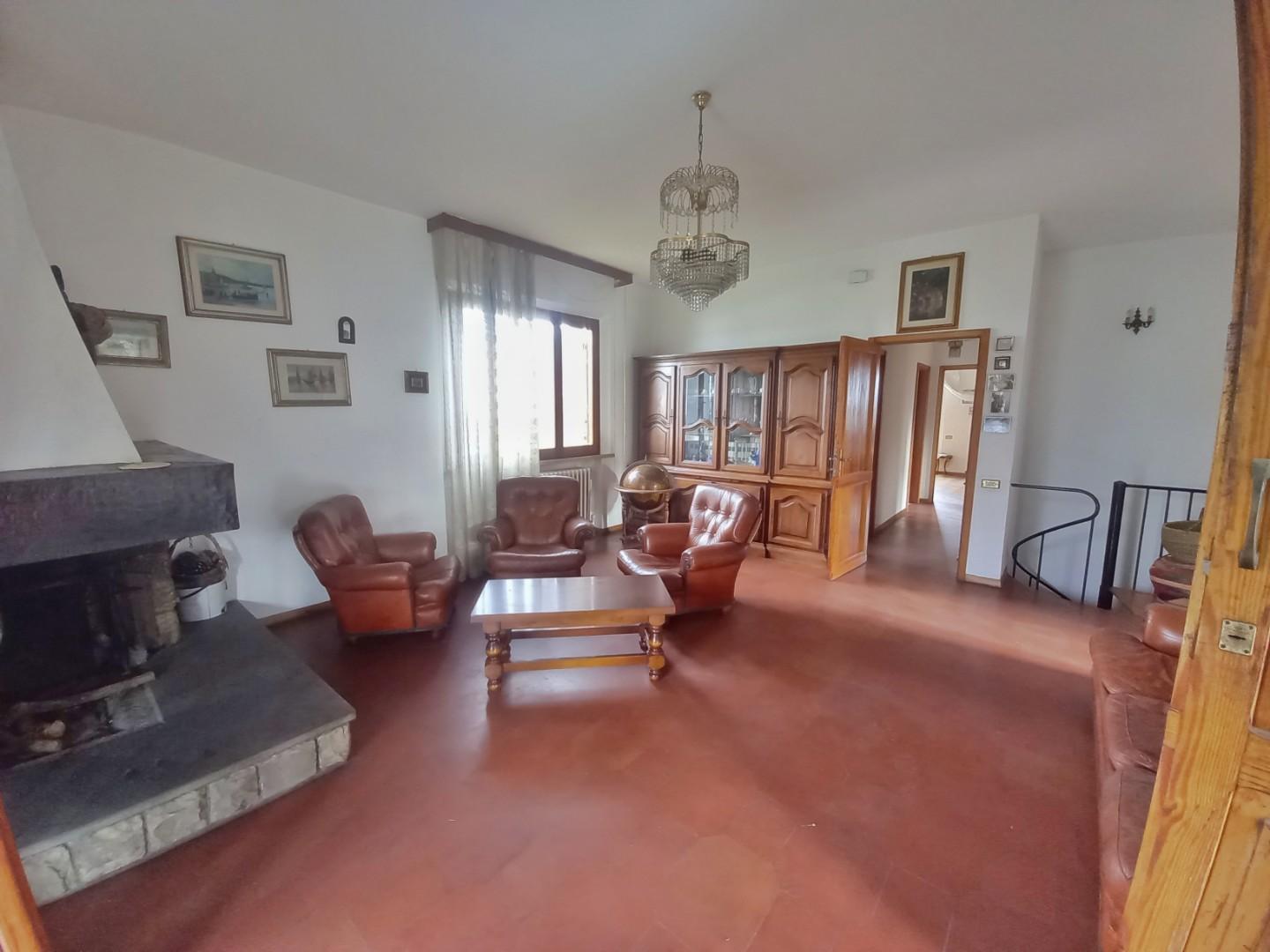 Villa con giardino a Montaione