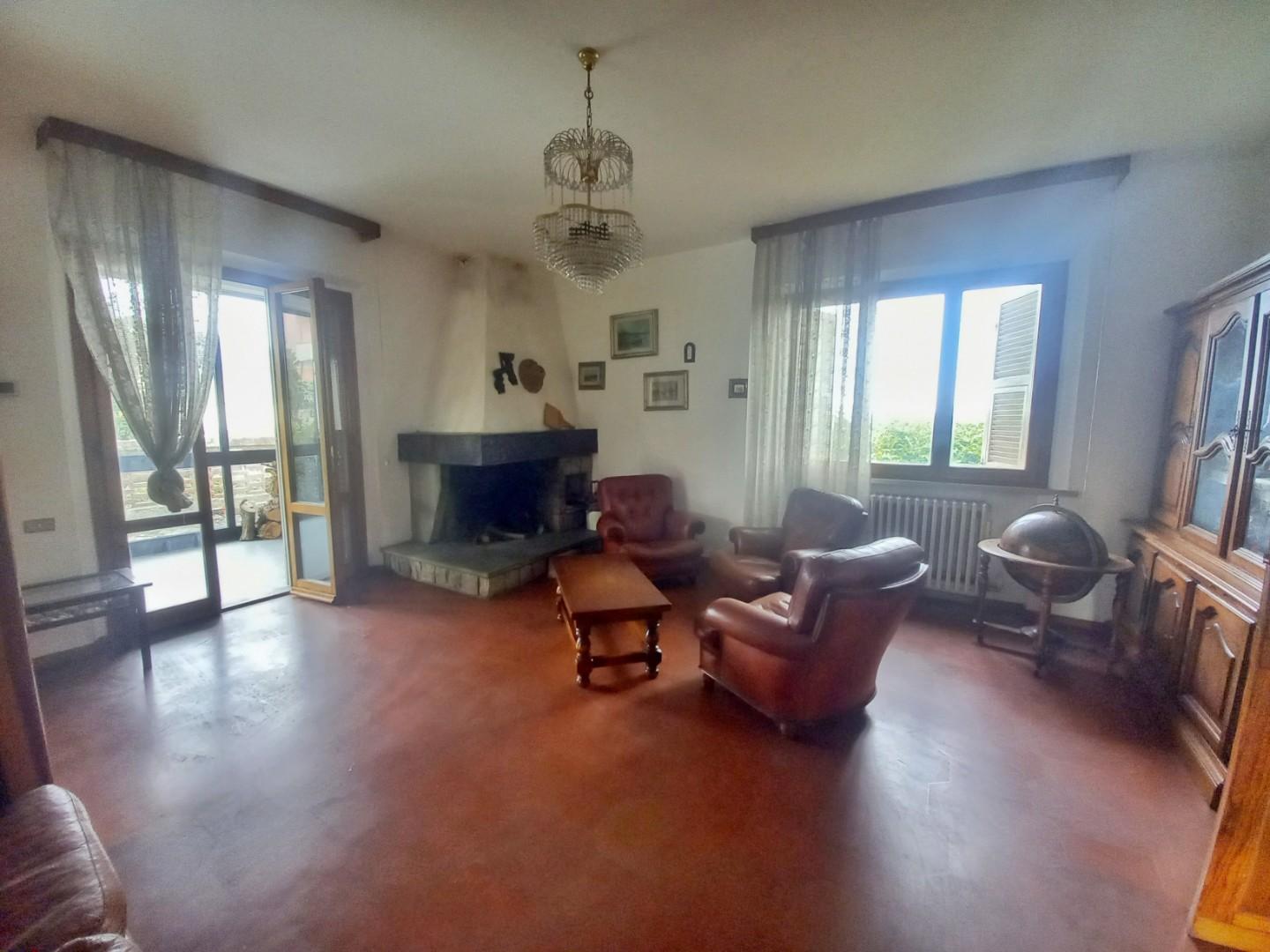 Villa con giardino a Montaione