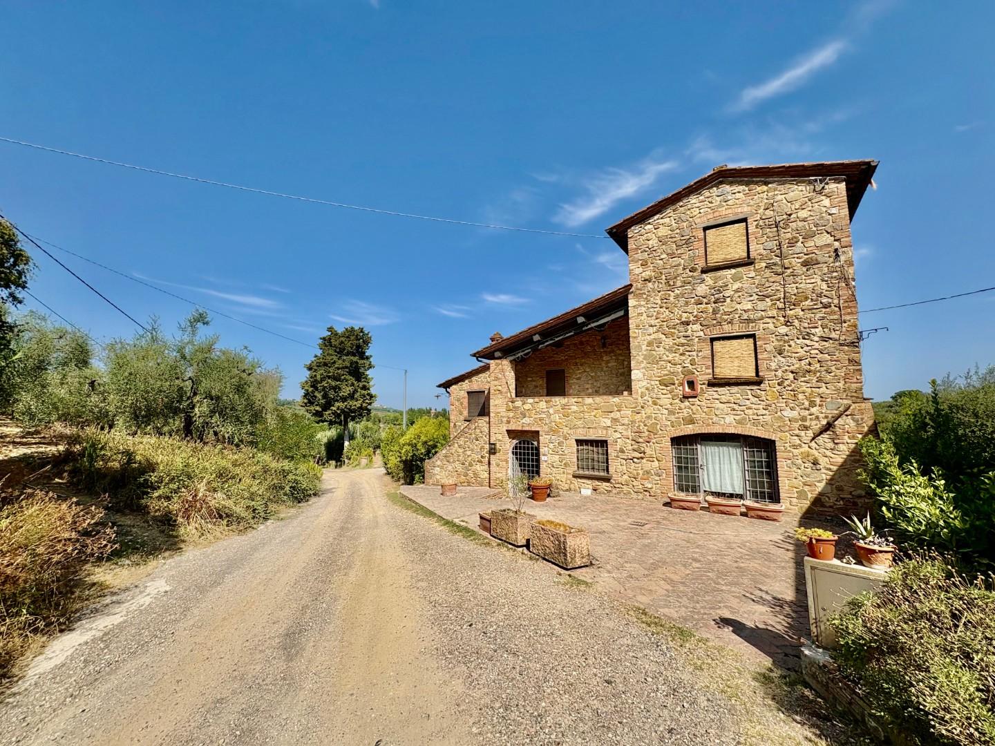 Rustico con giardino a Gambassi Terme
