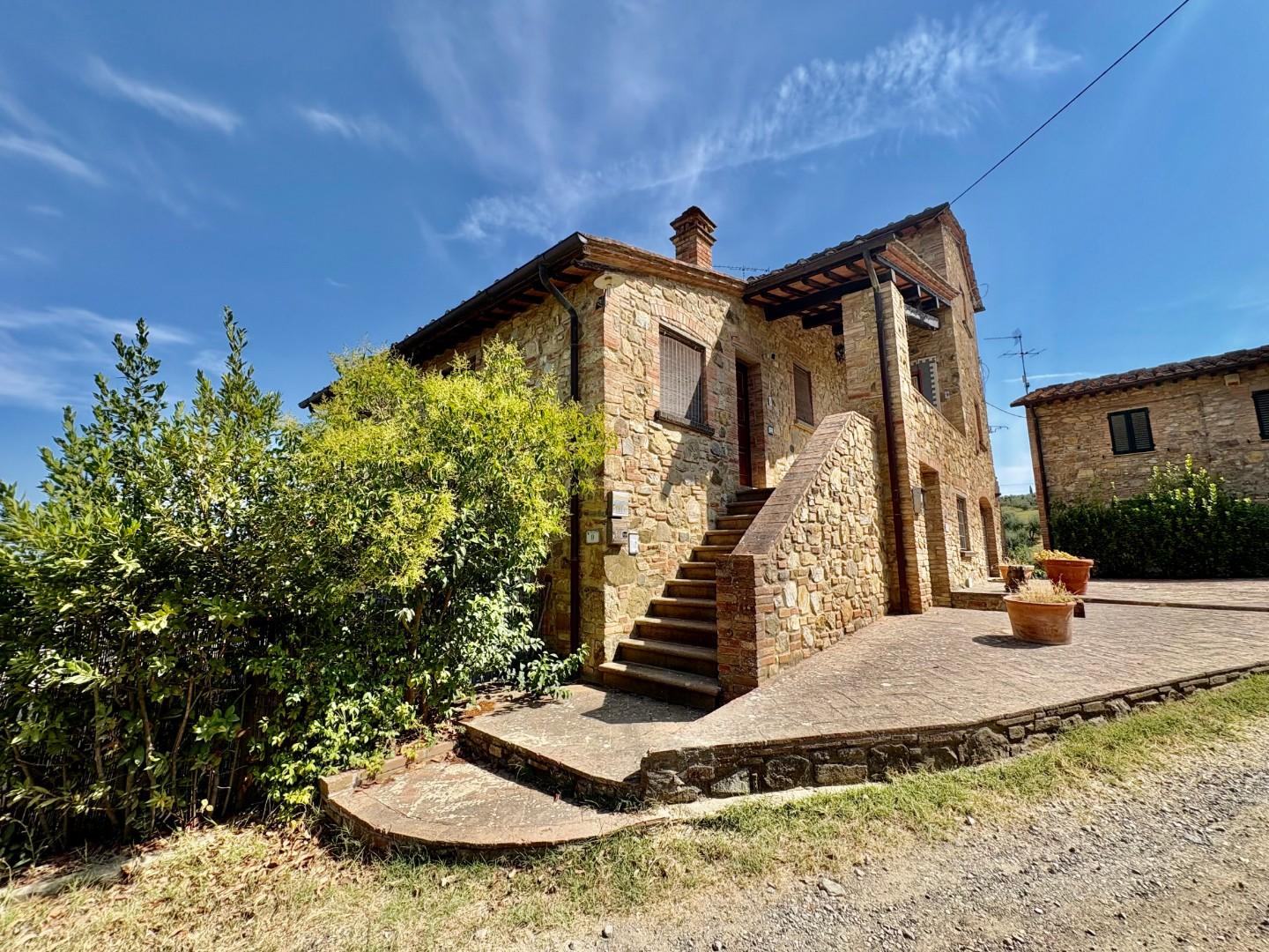 Rustico con giardino a Gambassi Terme