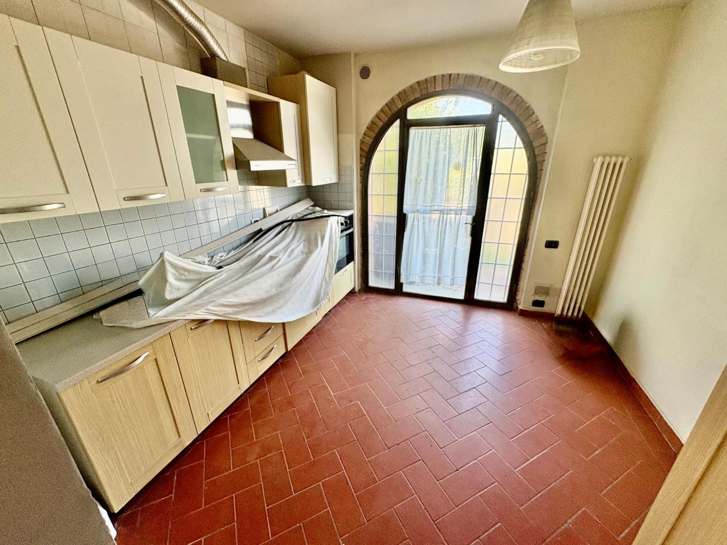 Rustico con giardino a Gambassi Terme