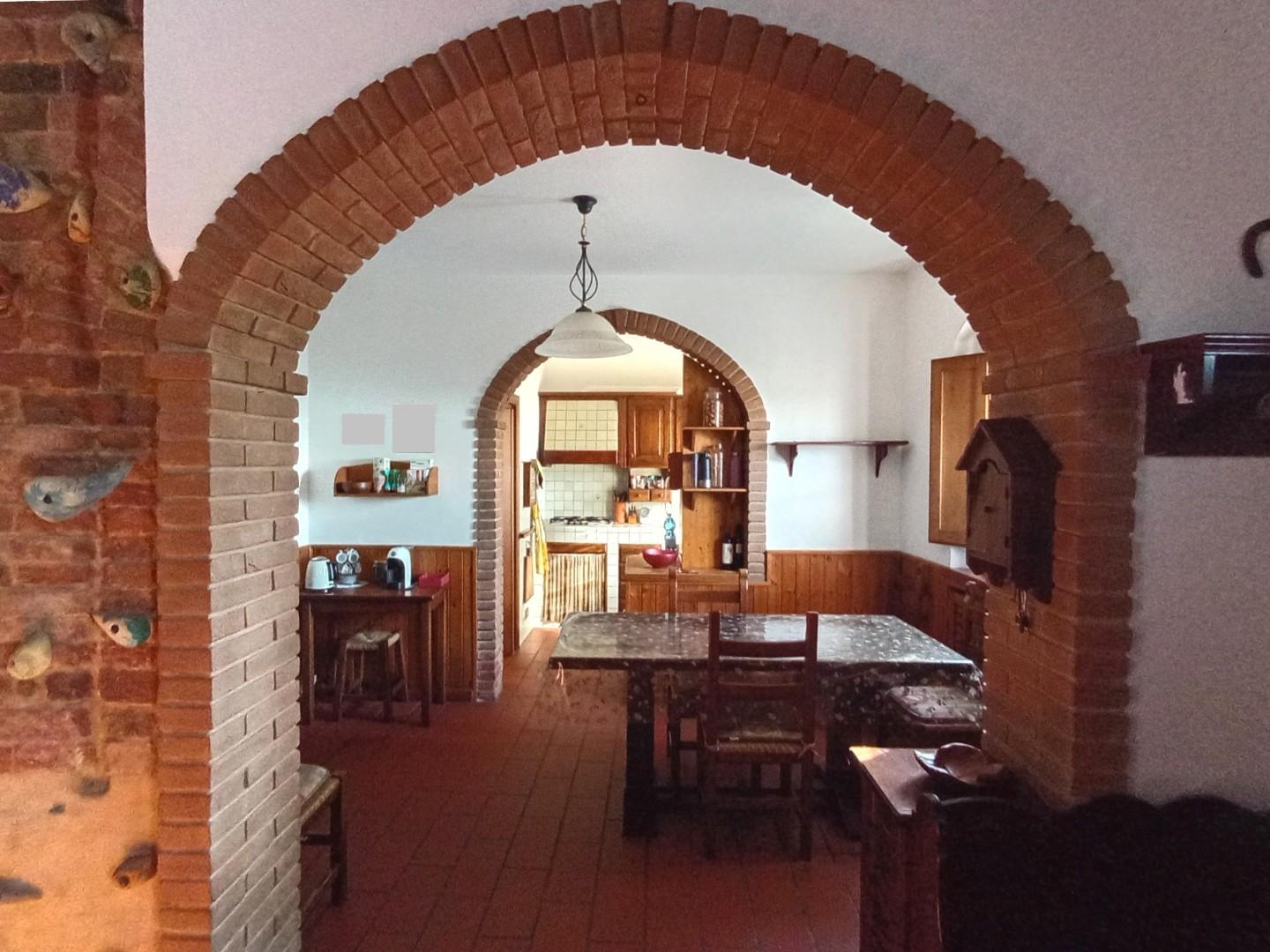Casa indipendente con giardino a Gambassi Terme