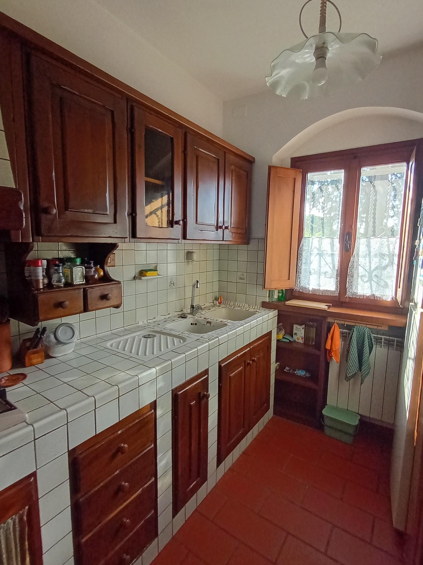 Casa indipendente con giardino a Gambassi Terme