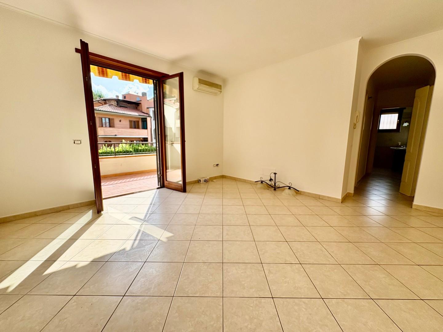 Trilocale con terrazzo a Montaione