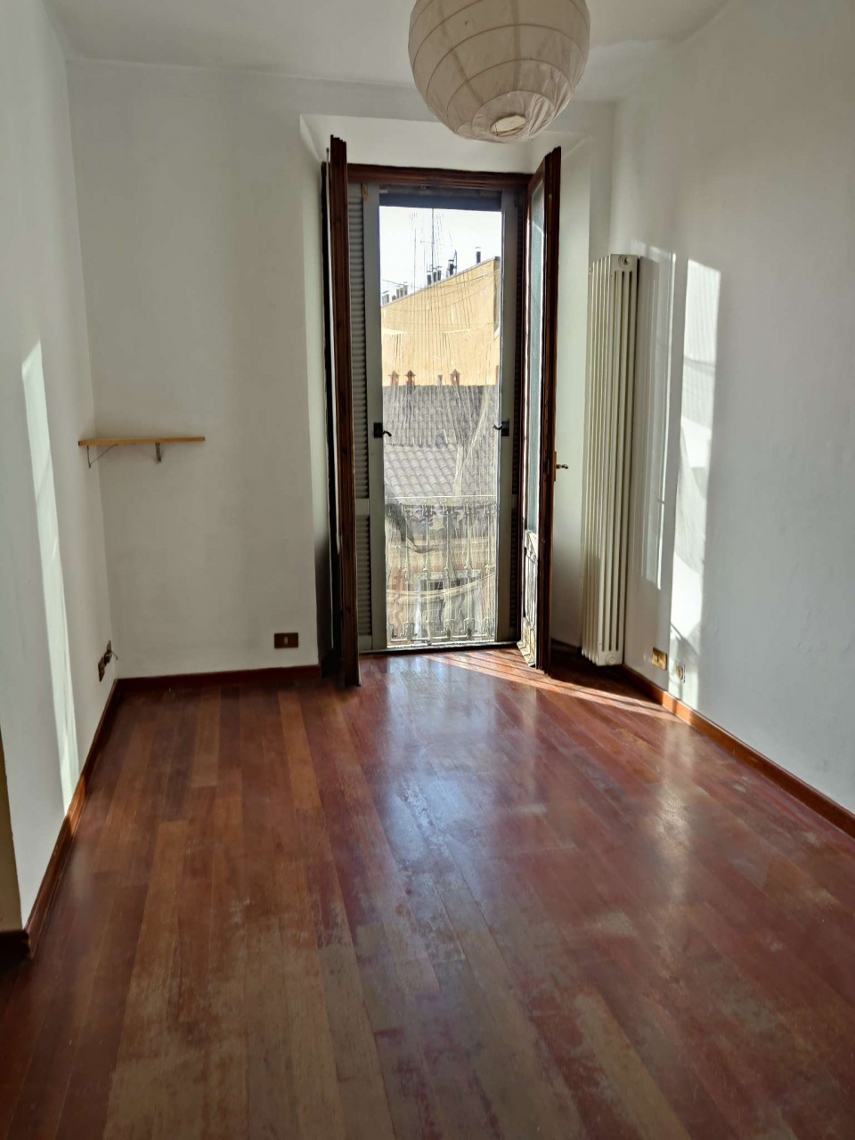 Bilocale arredato in affitto in via custodi, Milano