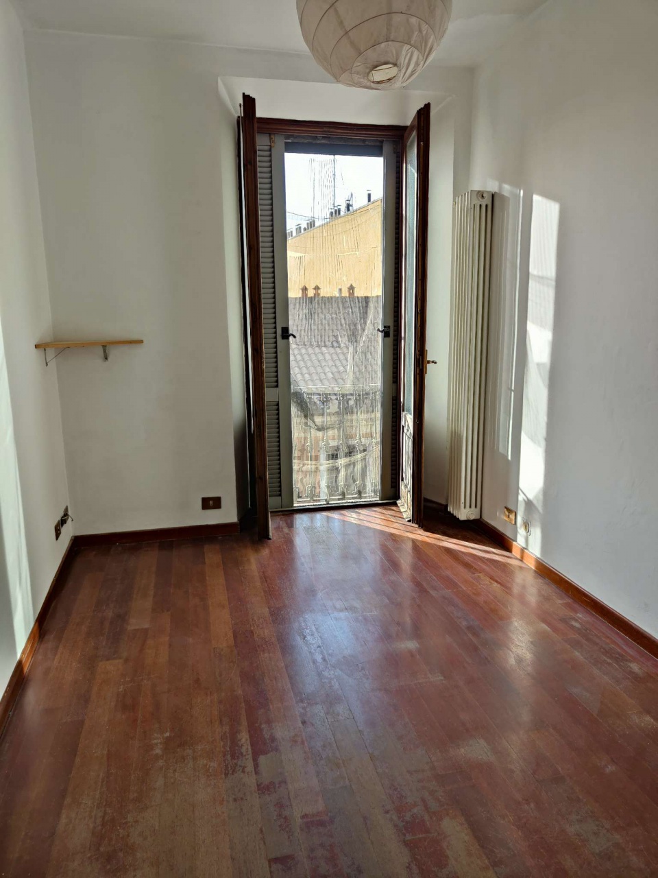 Bilocale arredato in affitto in via custodi, Milano