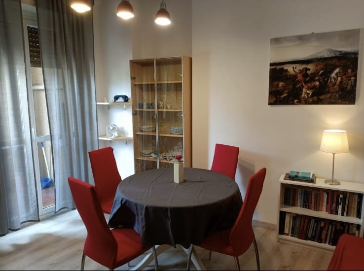 Bilocale arredato in affitto a Milano