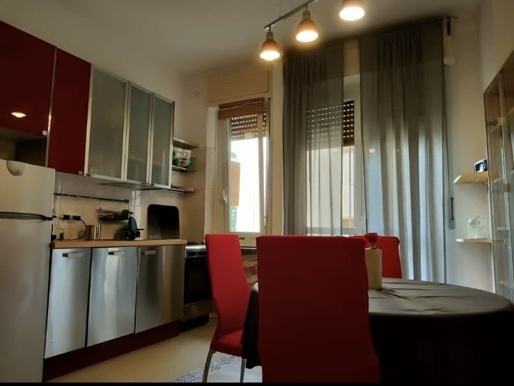 Bilocale arredato in affitto a Milano