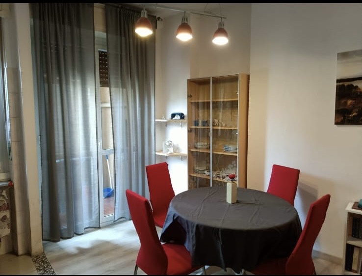 Bilocale arredato in affitto a Milano