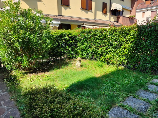 Villa con giardino a Cologno Monzese