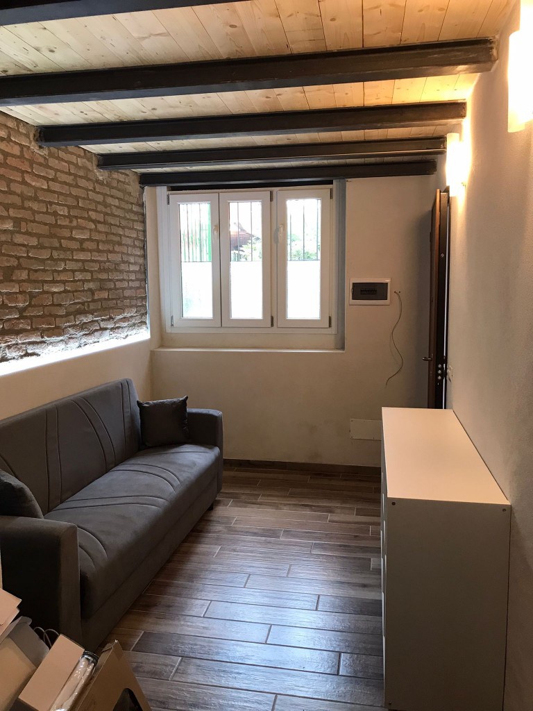 Bilocale arredato in affitto a Milano