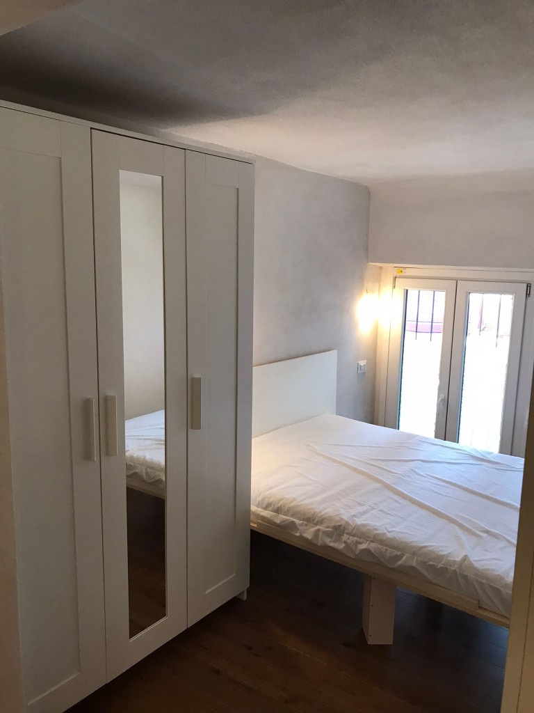 Bilocale arredato in affitto a Milano