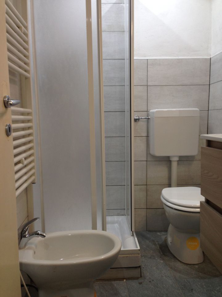 Monolocale arredato in affitto in corso lodi, Milano