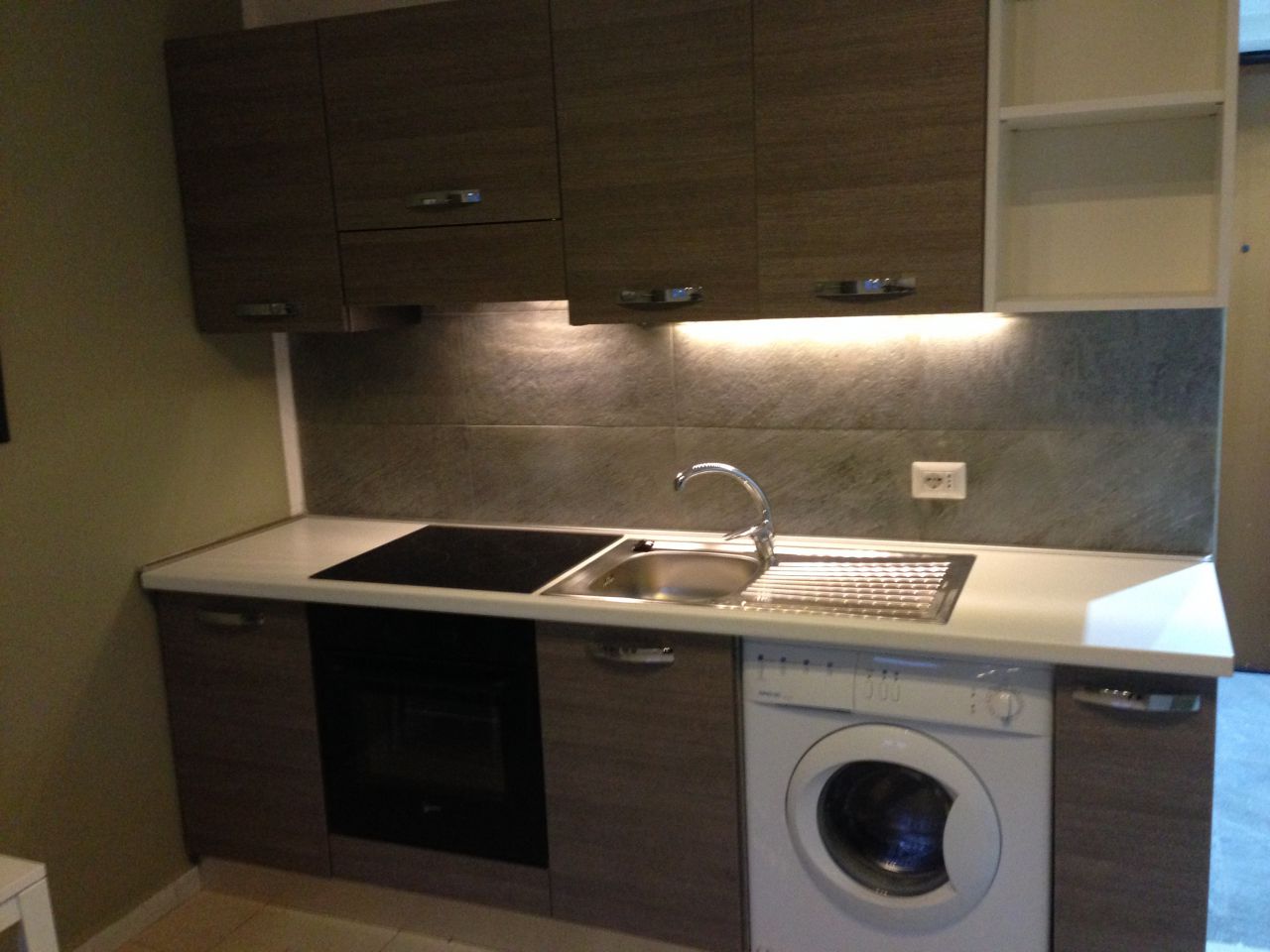 Monolocale arredato in affitto in corso lodi, Milano