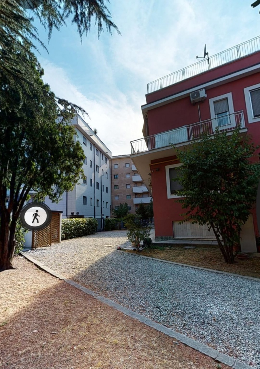 Monolocale arredato in affitto a Milano