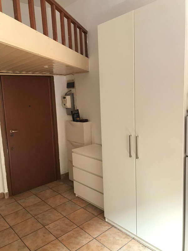 Monolocale arredato in affitto a Milano