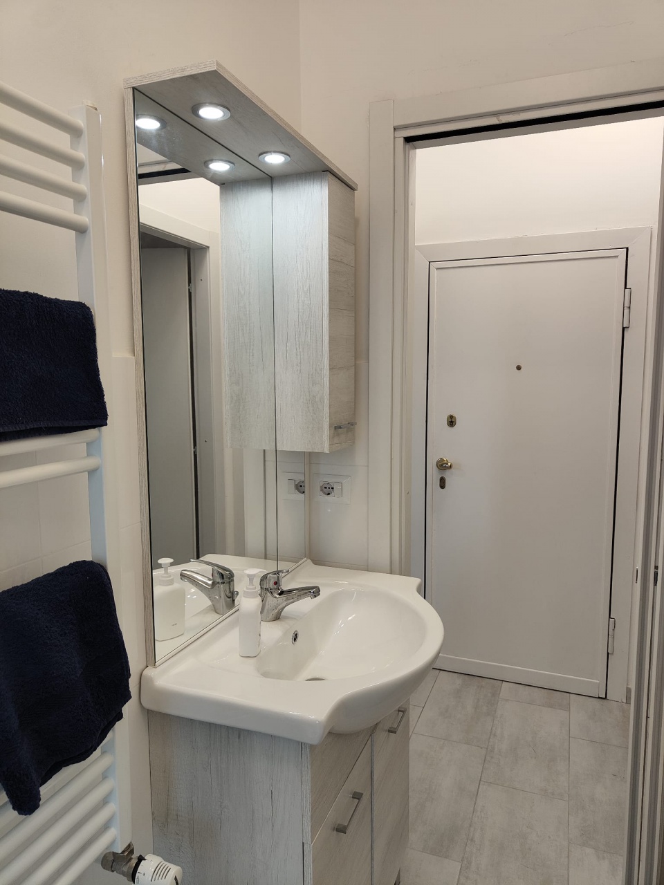 Bilocale arredato in affitto a Milano