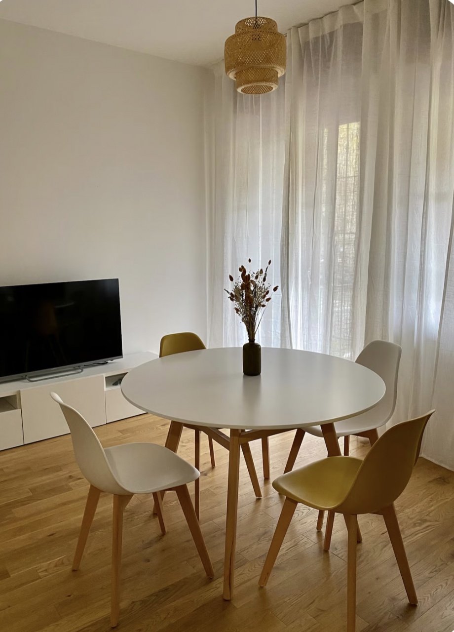 Trilocale arredato in affitto a Milano