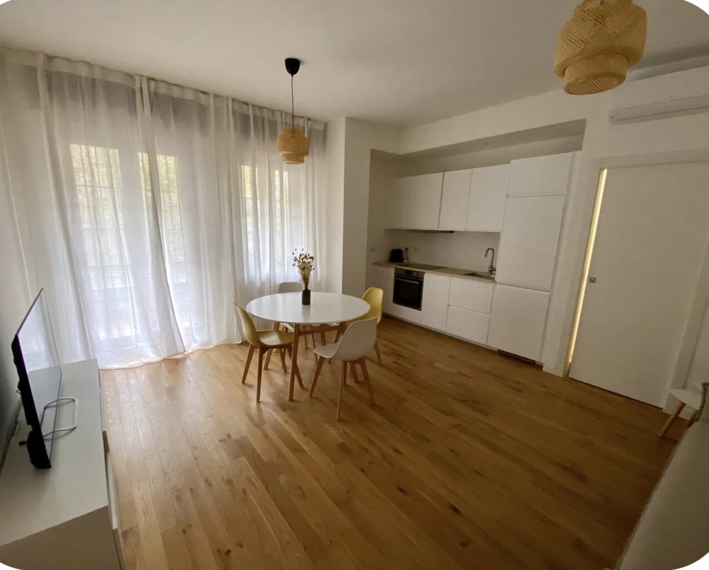 Trilocale arredato in affitto a Milano