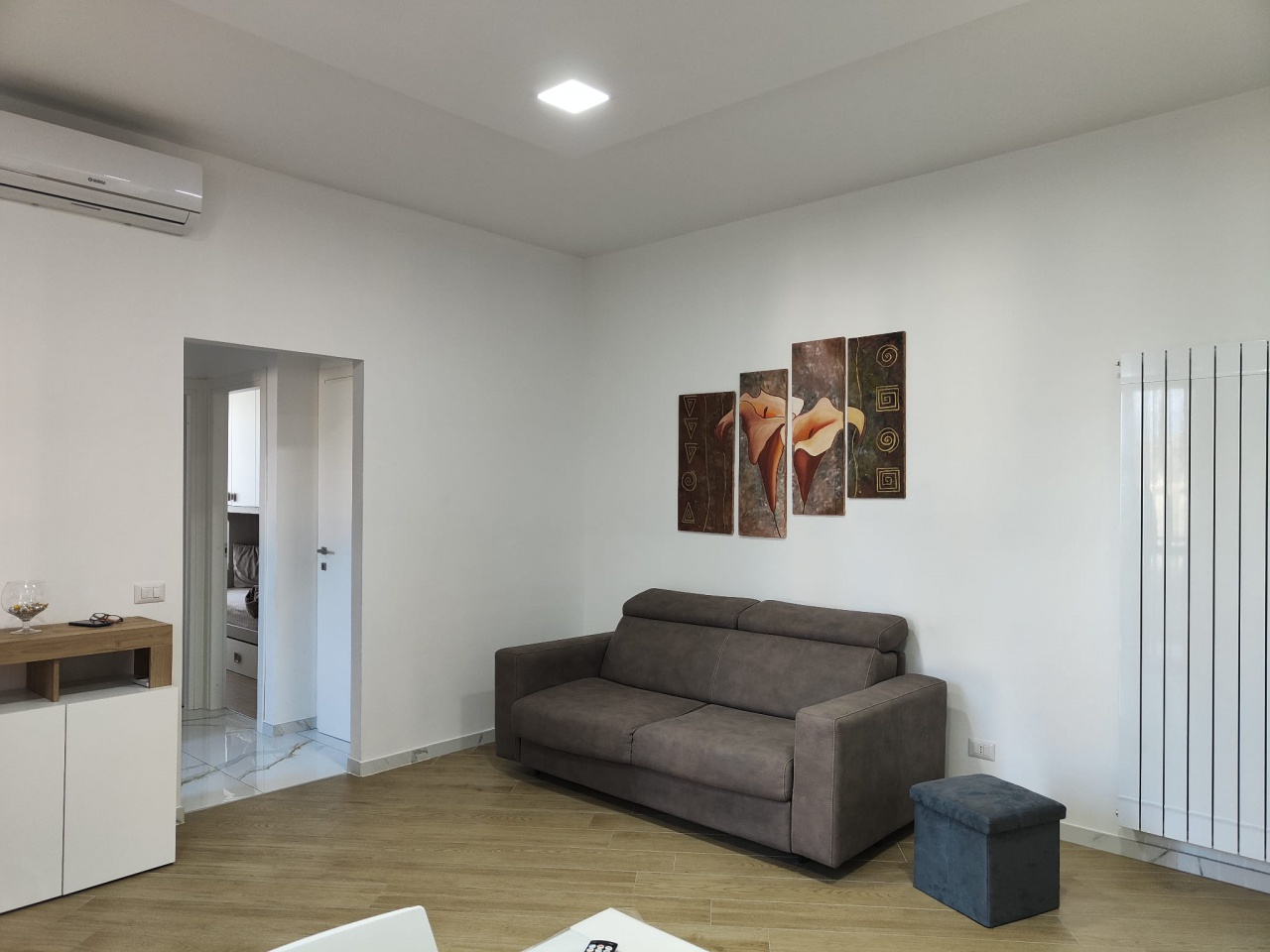 Trilocale arredato in affitto a Monza