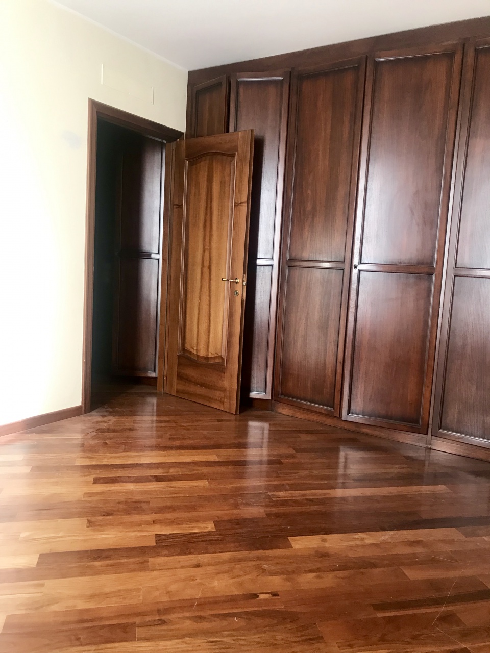 Quadrilocale con terrazzo a Monza