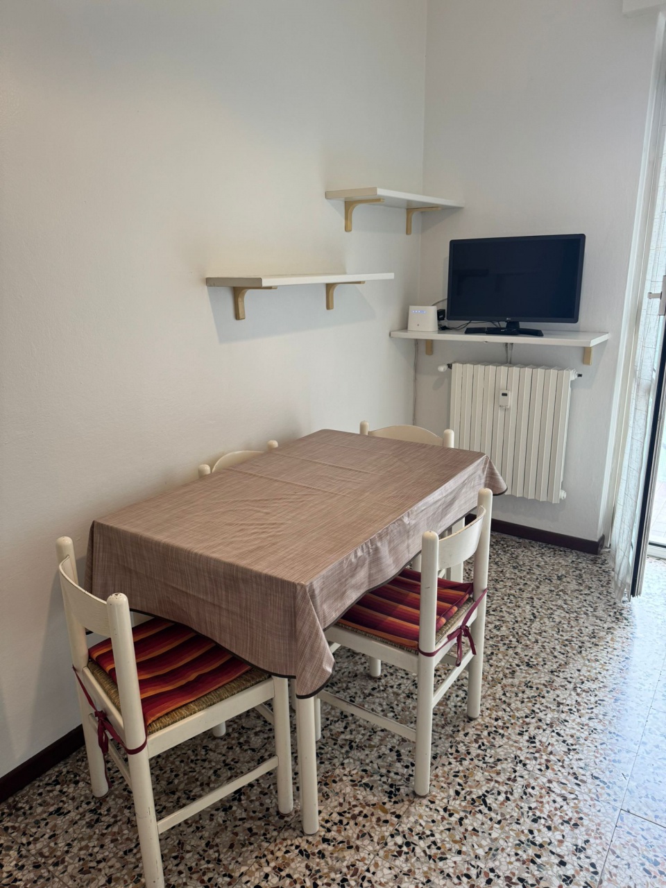Monolocale arredato in affitto a Milano