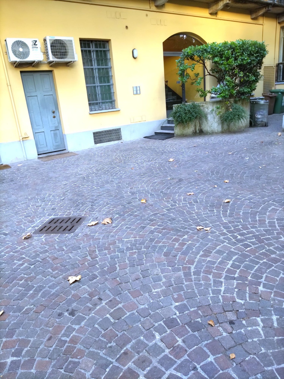 Bilocale arredato in affitto a Milano