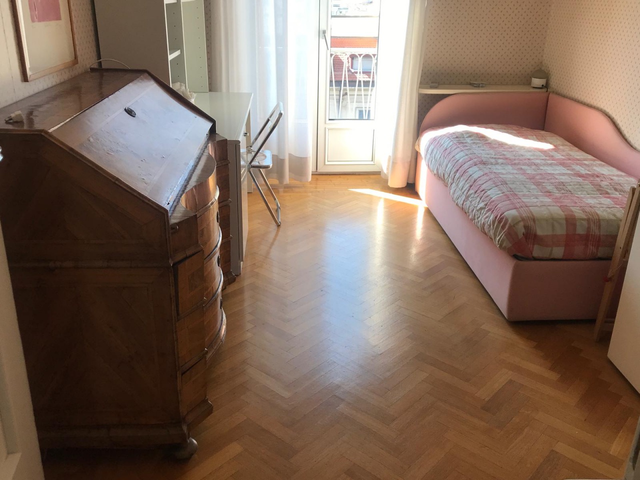 Quadrilocale arredato in affitto a Milano