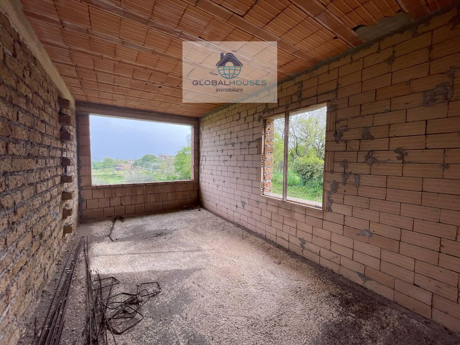 Rustico con giardino a Trevignano Romano