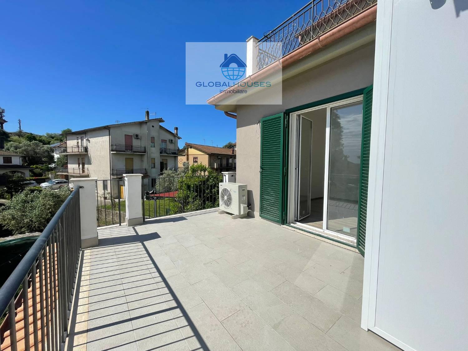 Bilocale con box a Anguillara Sabazia