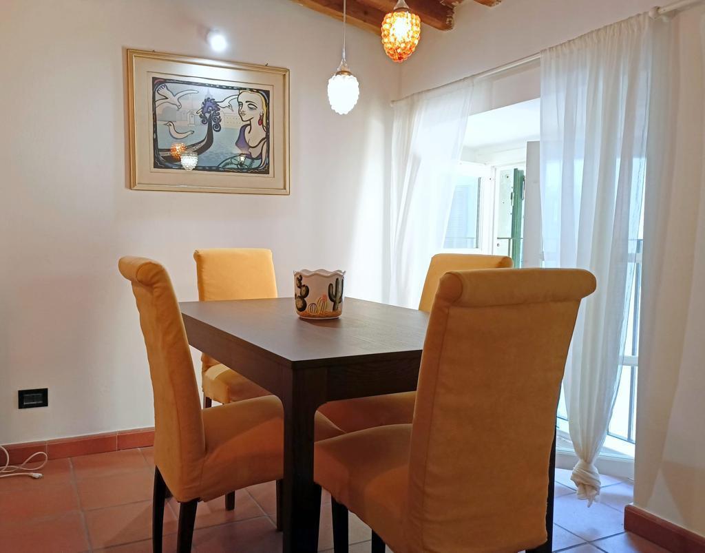 Bilocale arredato in affitto a Livorno