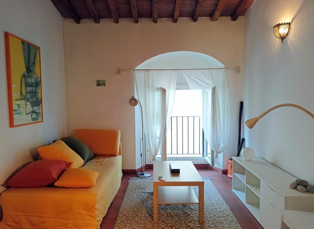 Bilocale arredato in affitto a Livorno