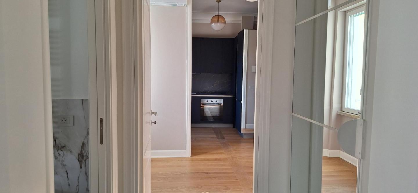 Trilocale arredato in affitto a Livorno