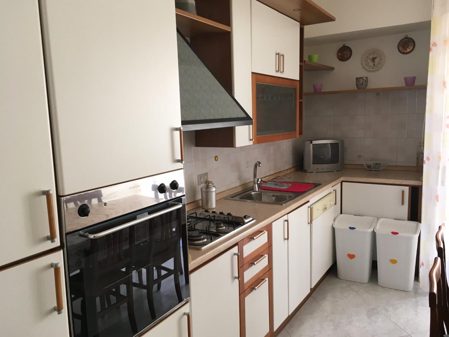 Quadrilocale arredato in affitto a Livorno