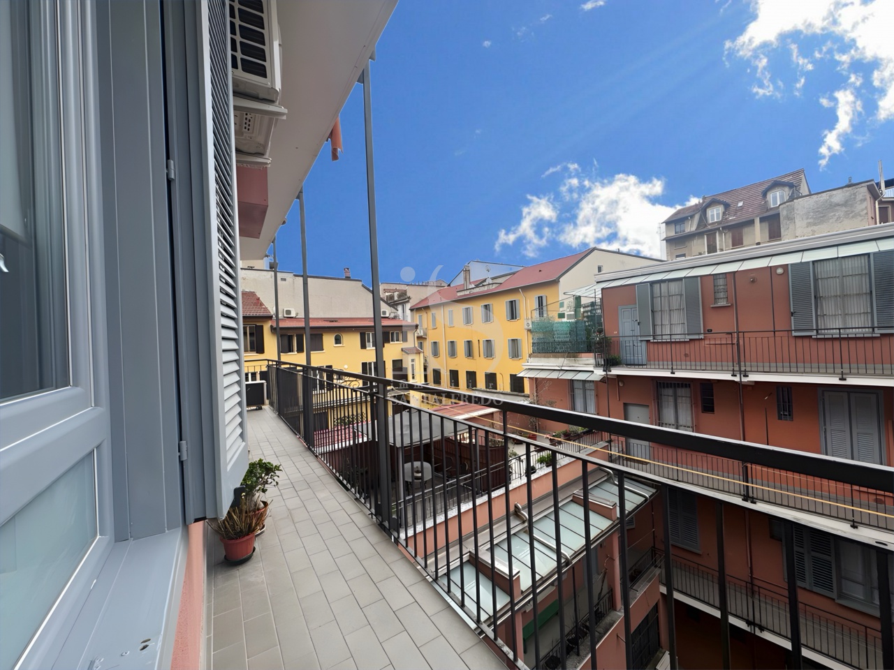 Bilocale arredato in affitto in via vettabbia, Milano