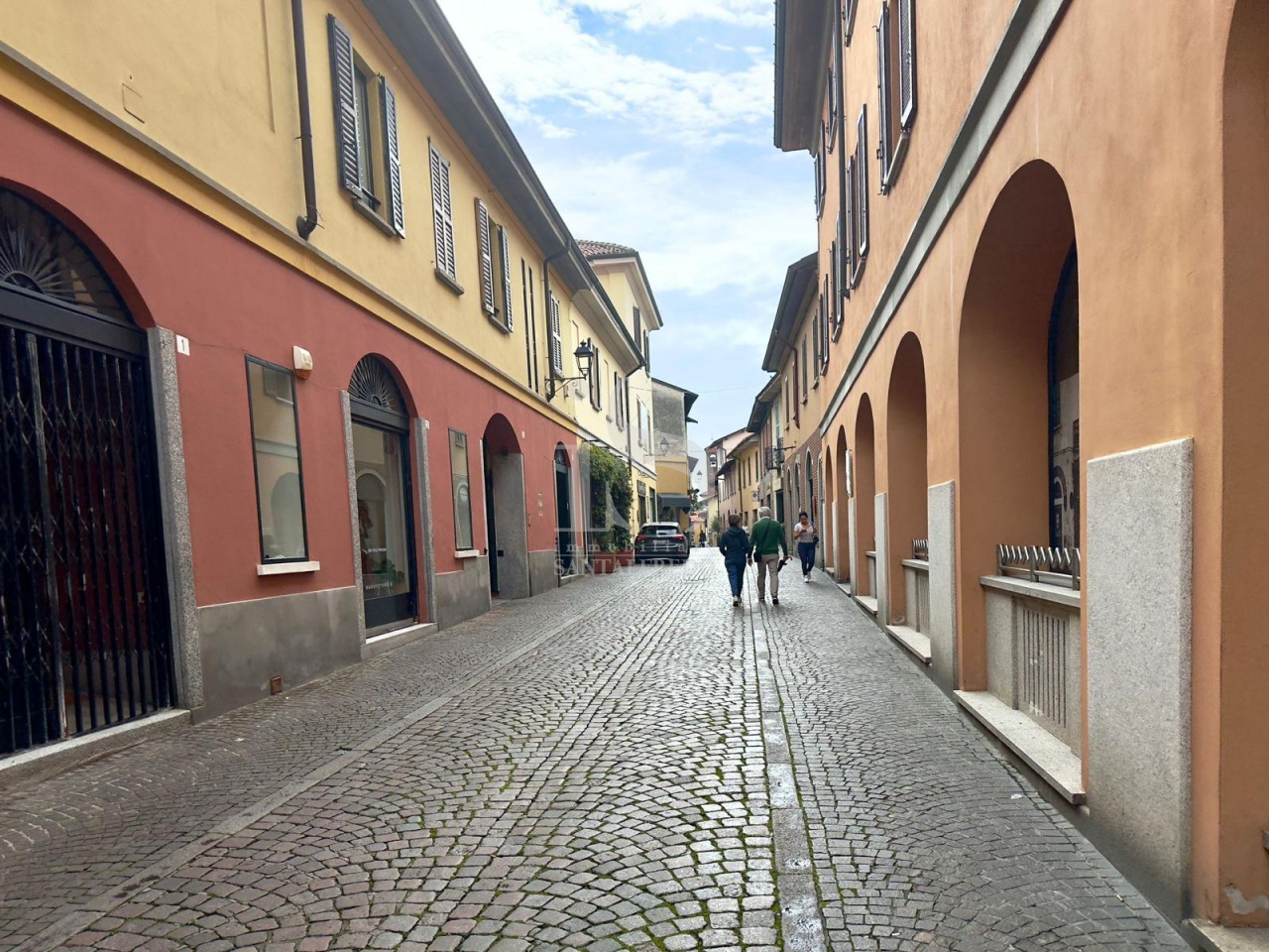 Negozio in vendita in via cavour, Vimercate