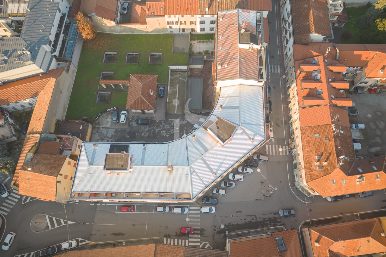 Box/Garage 14mq con box in via de giorgi, Concorezzo