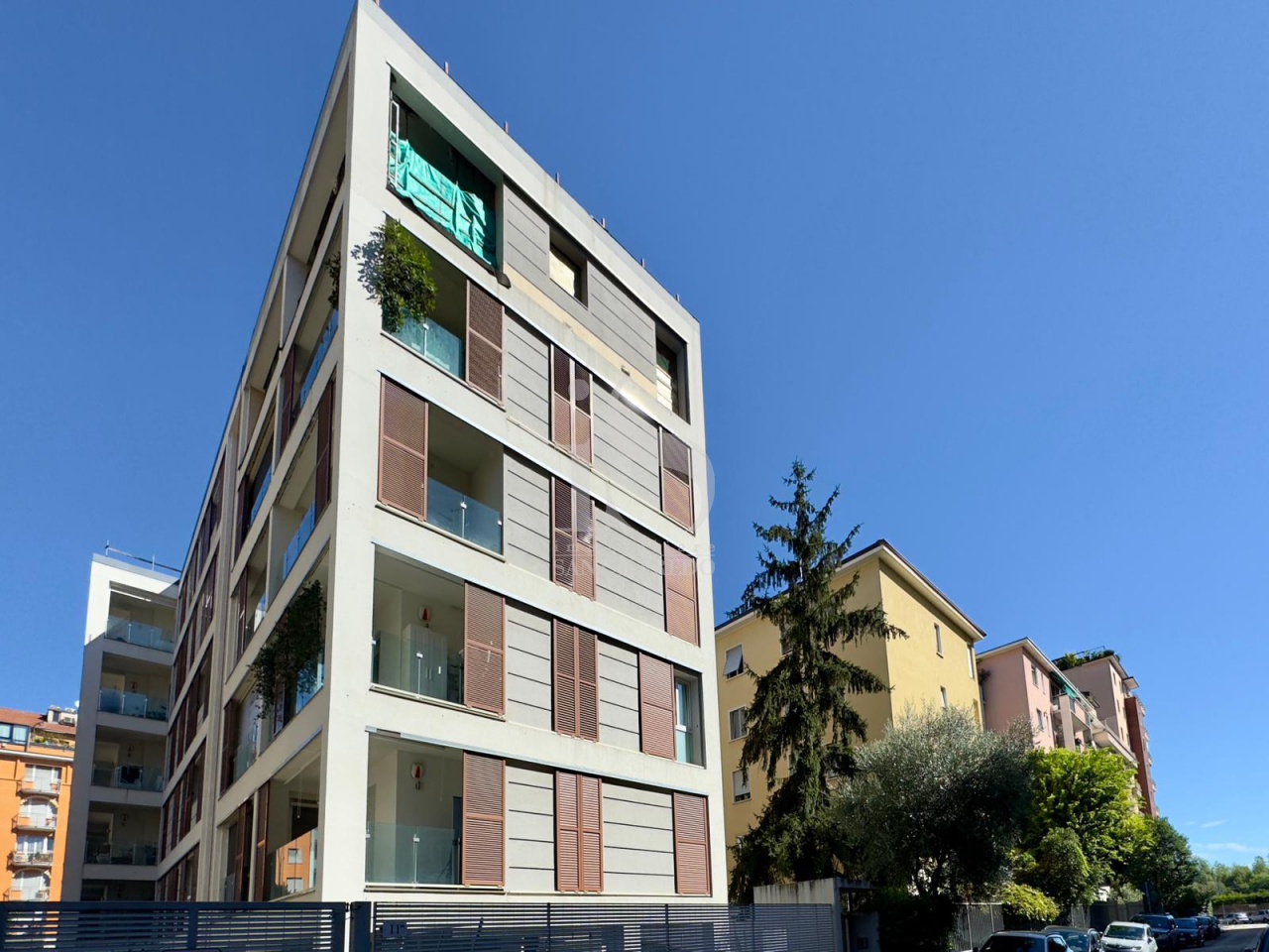 Trilocale arredato in affitto in via antonio smareglia, Milano