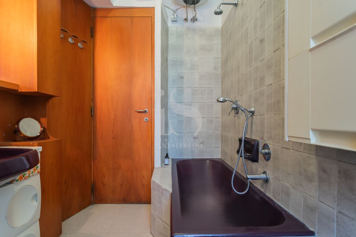 Trilocale ristrutturato in via privata padullli, Milano