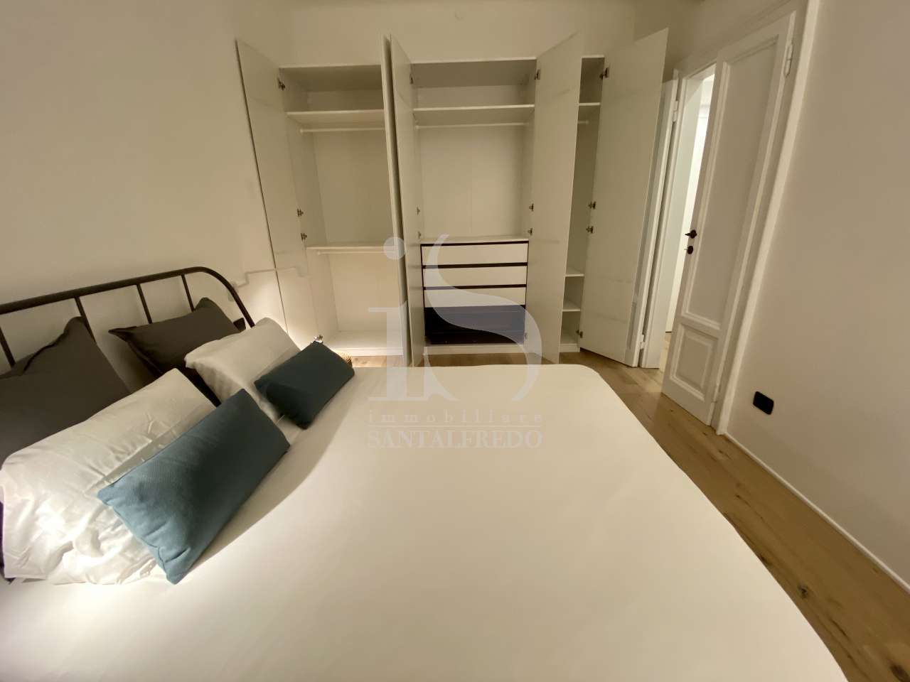 Bilocale arredato in affitto in via ugo bassi, Milano